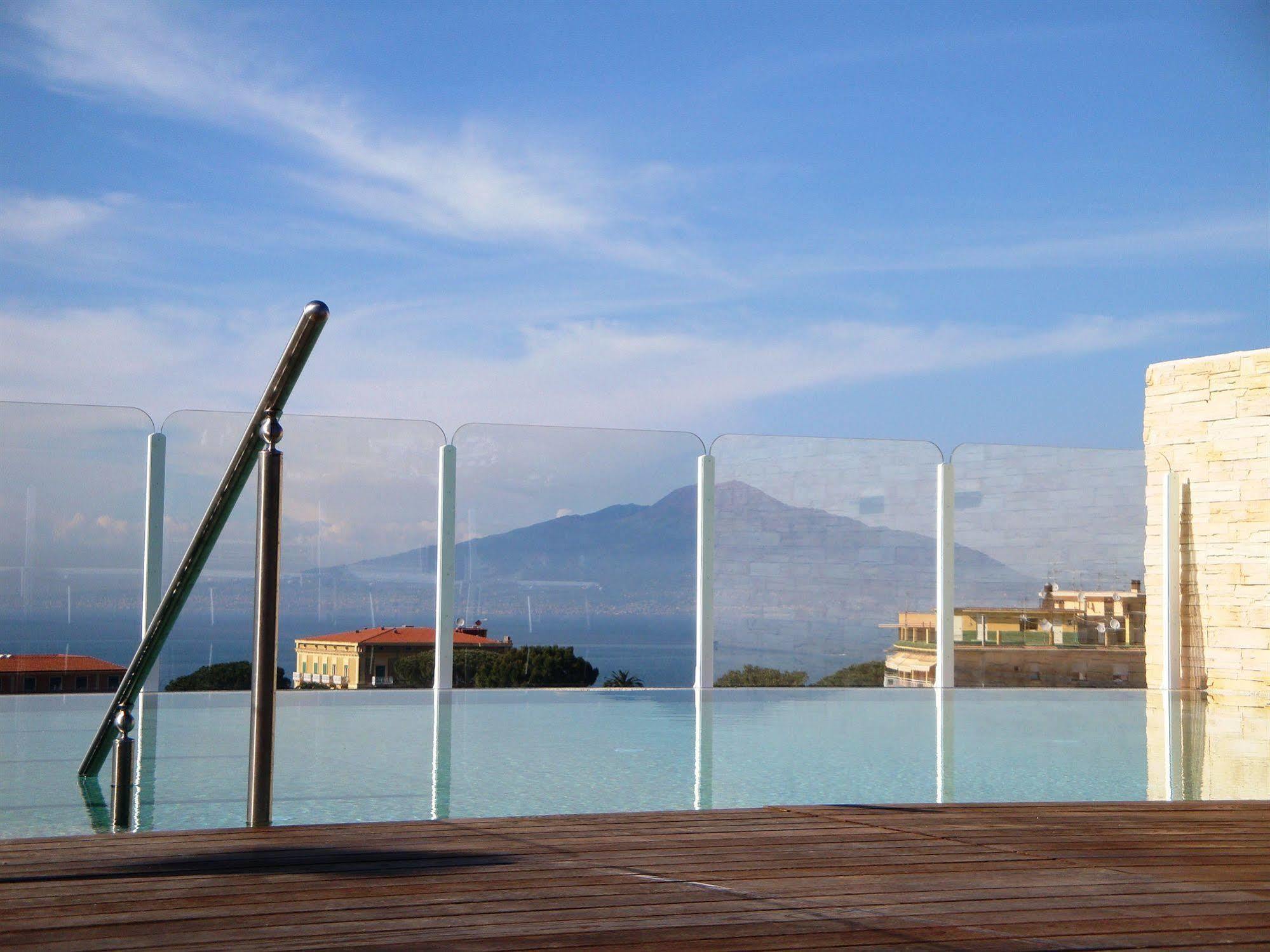 Hotel Plaza Sorrento Exterior photo