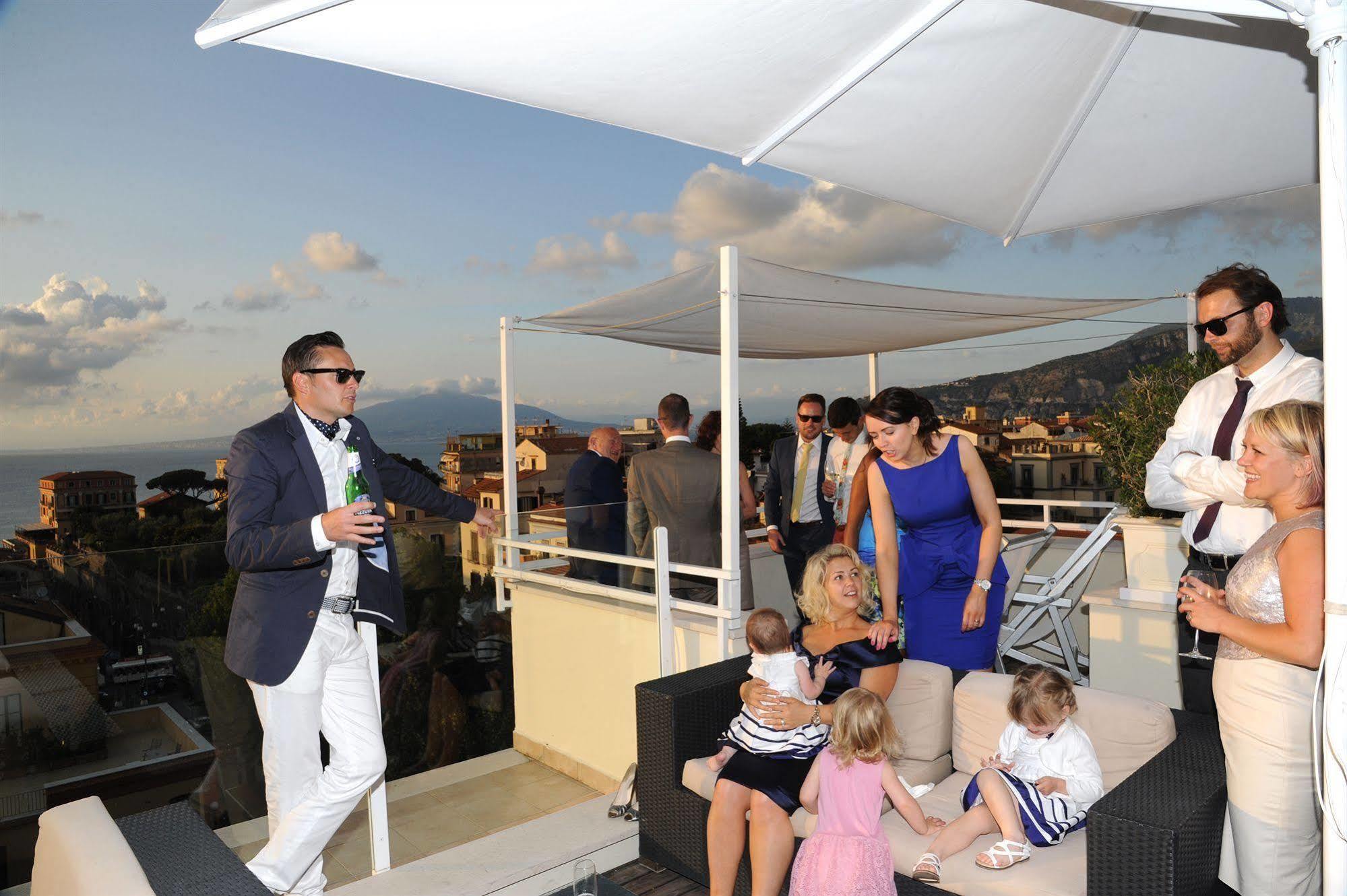 Hotel Plaza Sorrento Exterior photo