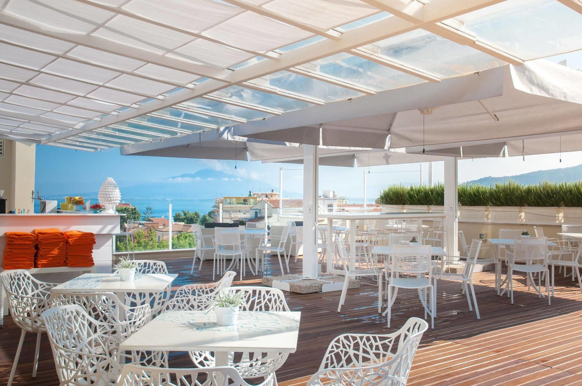 Hotel Plaza Sorrento Exterior photo
