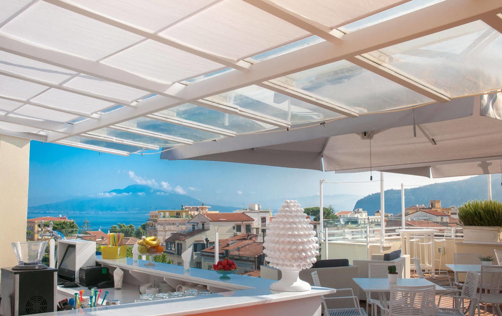 Hotel Plaza Sorrento Exterior photo