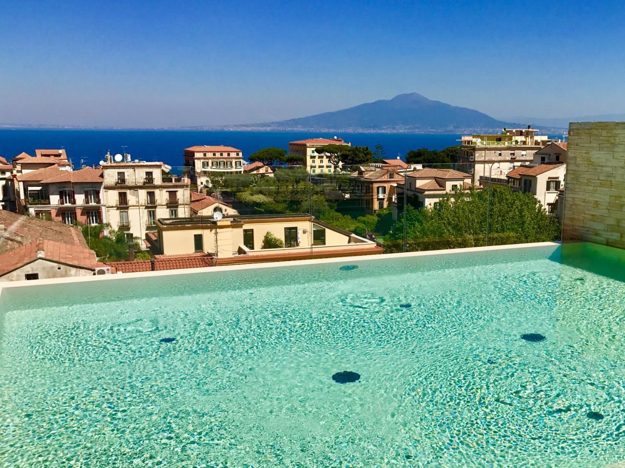 Hotel Plaza Sorrento Exterior photo